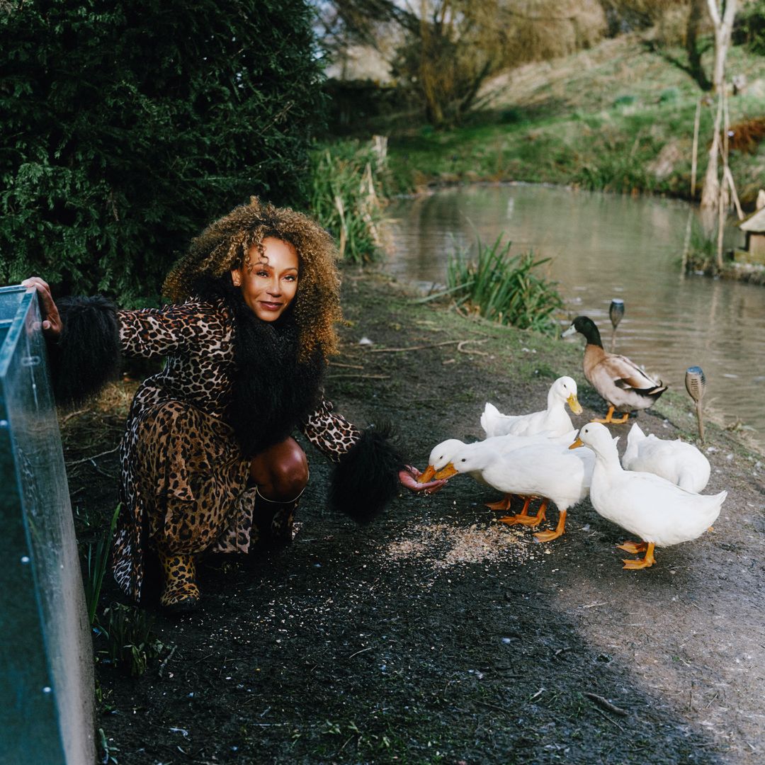 Un retrato de Mel B en su granja