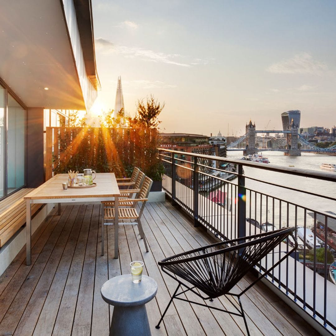Un lujoso ático en Londres con espacios diáfanos y unas impresionantes vistas al Támesis