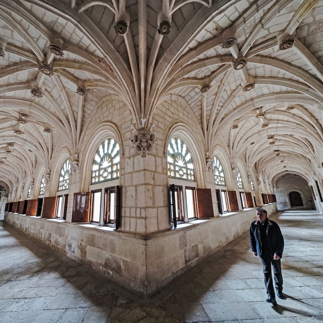 Claustro del monasterio de la Vid, ribera del Duero burgalesa