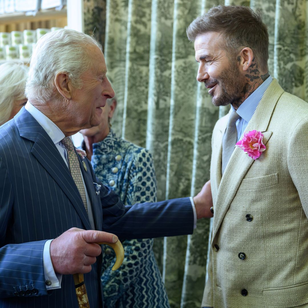 Carlos III y David Beckham se reencuentran después de que los Sussex se metieran en el conflicto entre Brooklyn y su familia