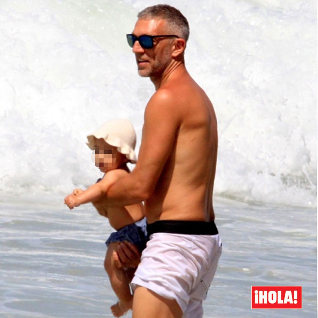 Vincent Cassel, un entregado padre de familia en las playas de Brasil