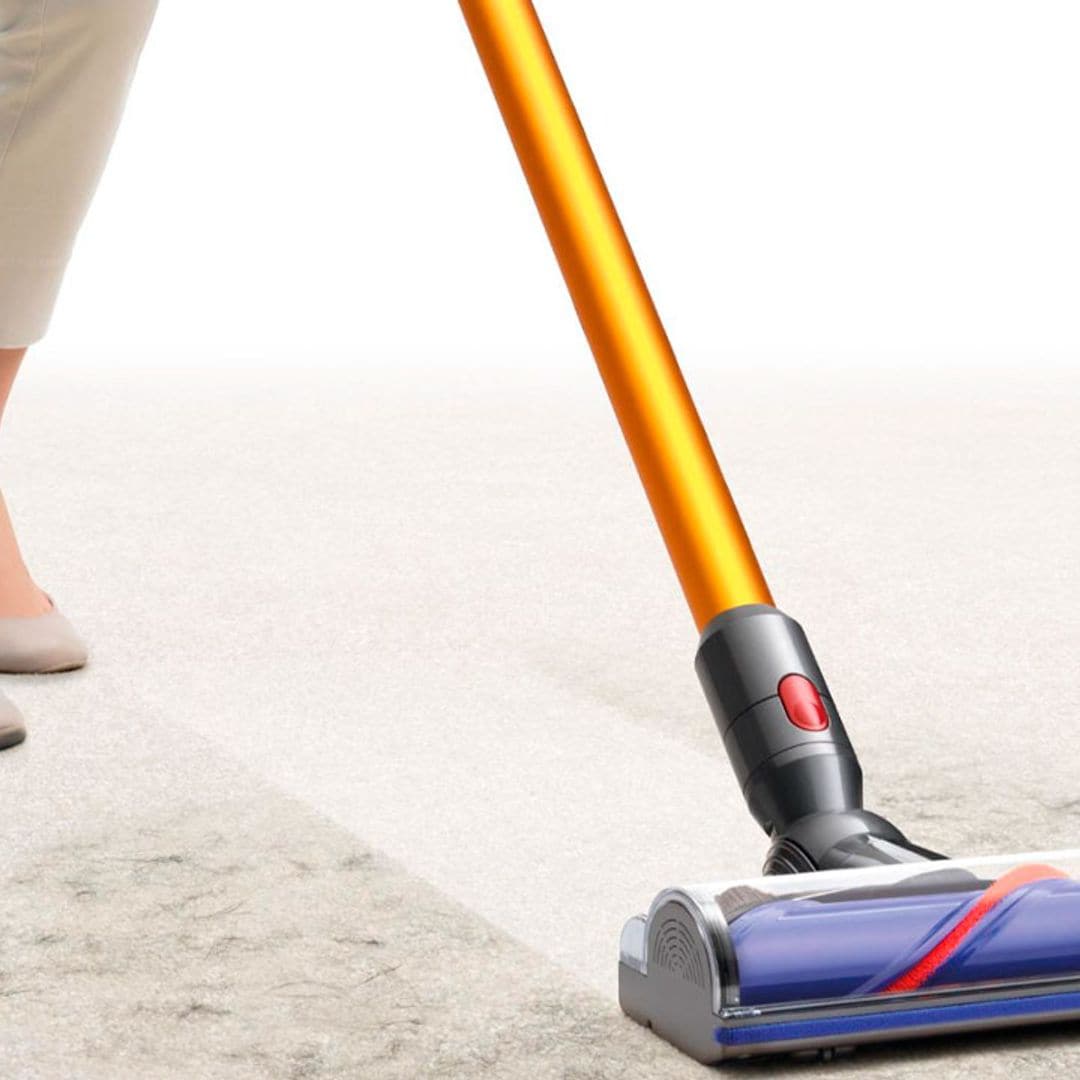 La aspiradora Dyson más potente se queda casi a mitad de precio y tú tienes que tenerla