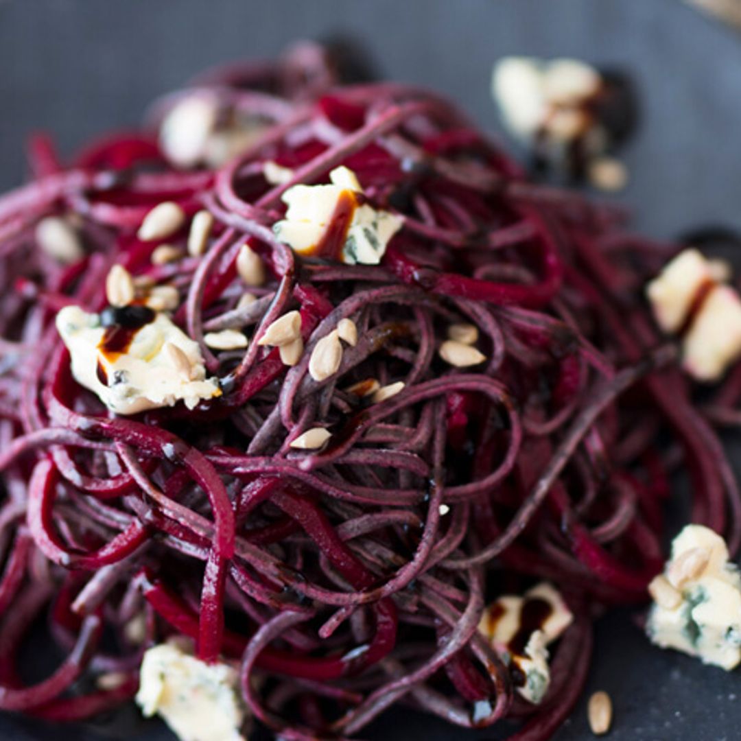 Espaguetis de remolacha con queso azul