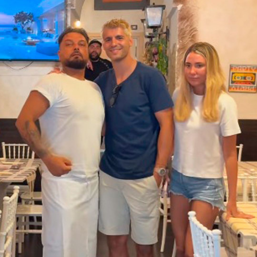 Álvaro Morata sorprende con el pelo rubio platino en su primer viaje con Alice Campello tras la reconciliación en Capri