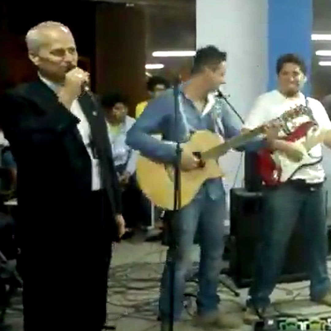 El vídeo de Robert Prevost cantando villancicos en español del que todo el mundo habla