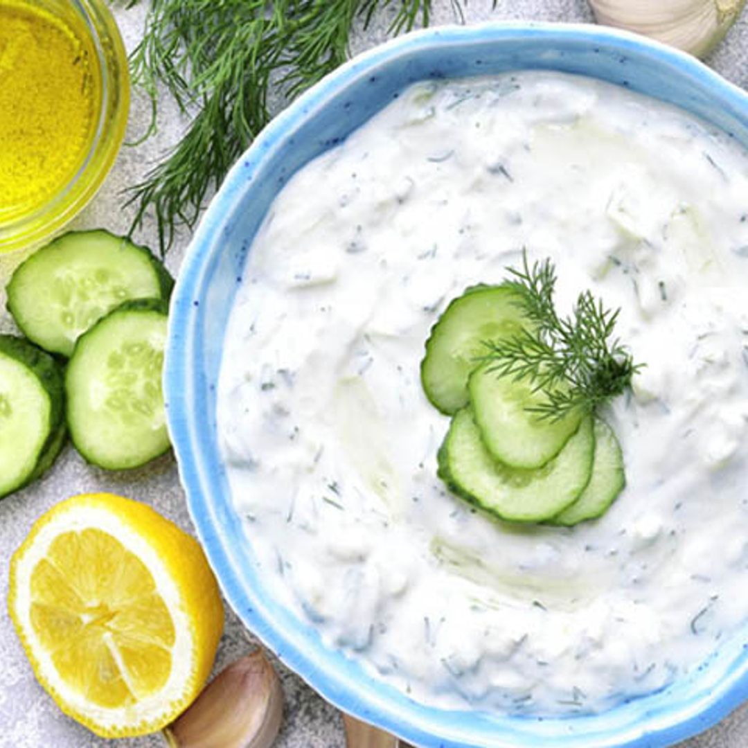 Salsa de yogur, pepino y eneldo