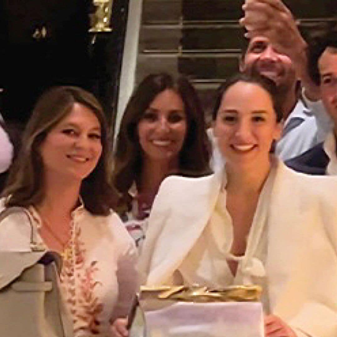 El 'selfie' de las tres hijas de Isabel Preysler en la preboda: cómplices y muy unidas
