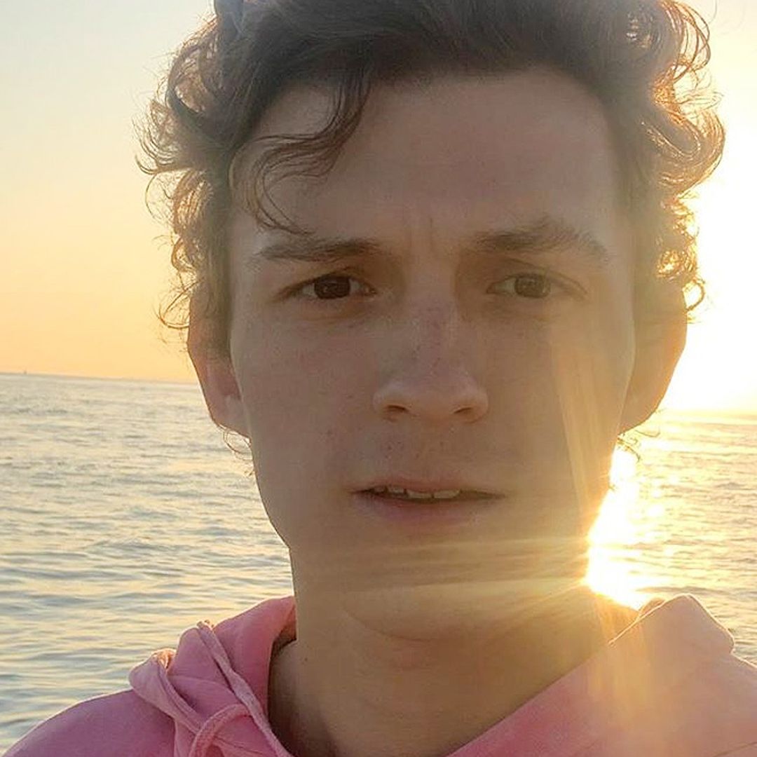 Tom Holland se corta los rizos y rompe el corazón a millones de fans