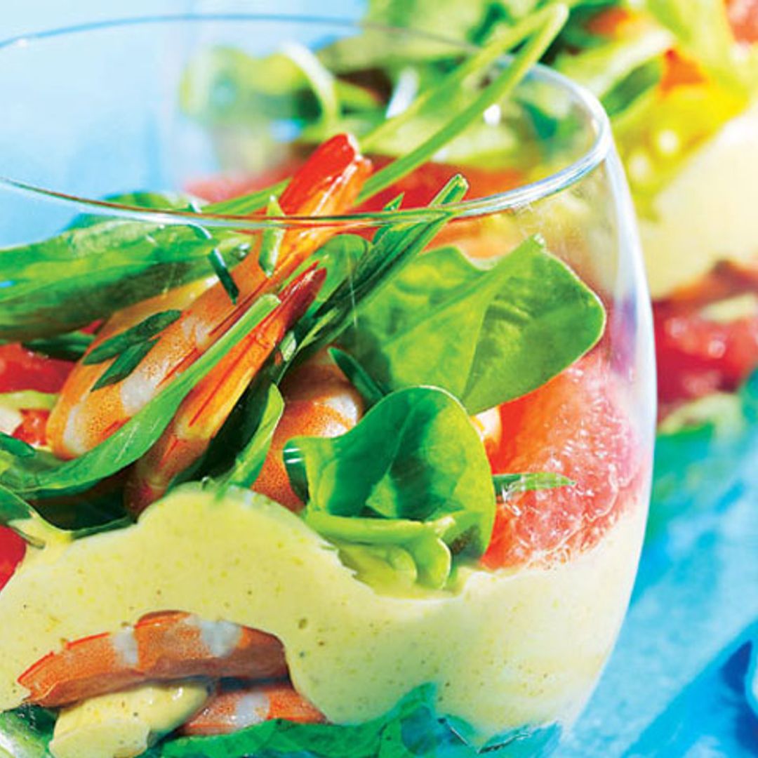 Cóctel de langostinos y pomelos con salsa al curry