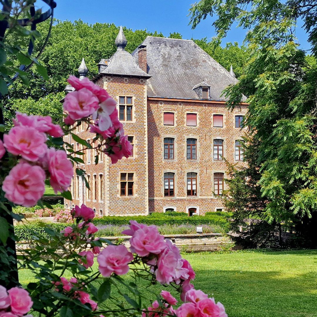 La ruta más sorprendente desde Bruselas: castillos de cuento, el mayor jardín de rosas de Europa y cervezas que no probarás en otro lugar