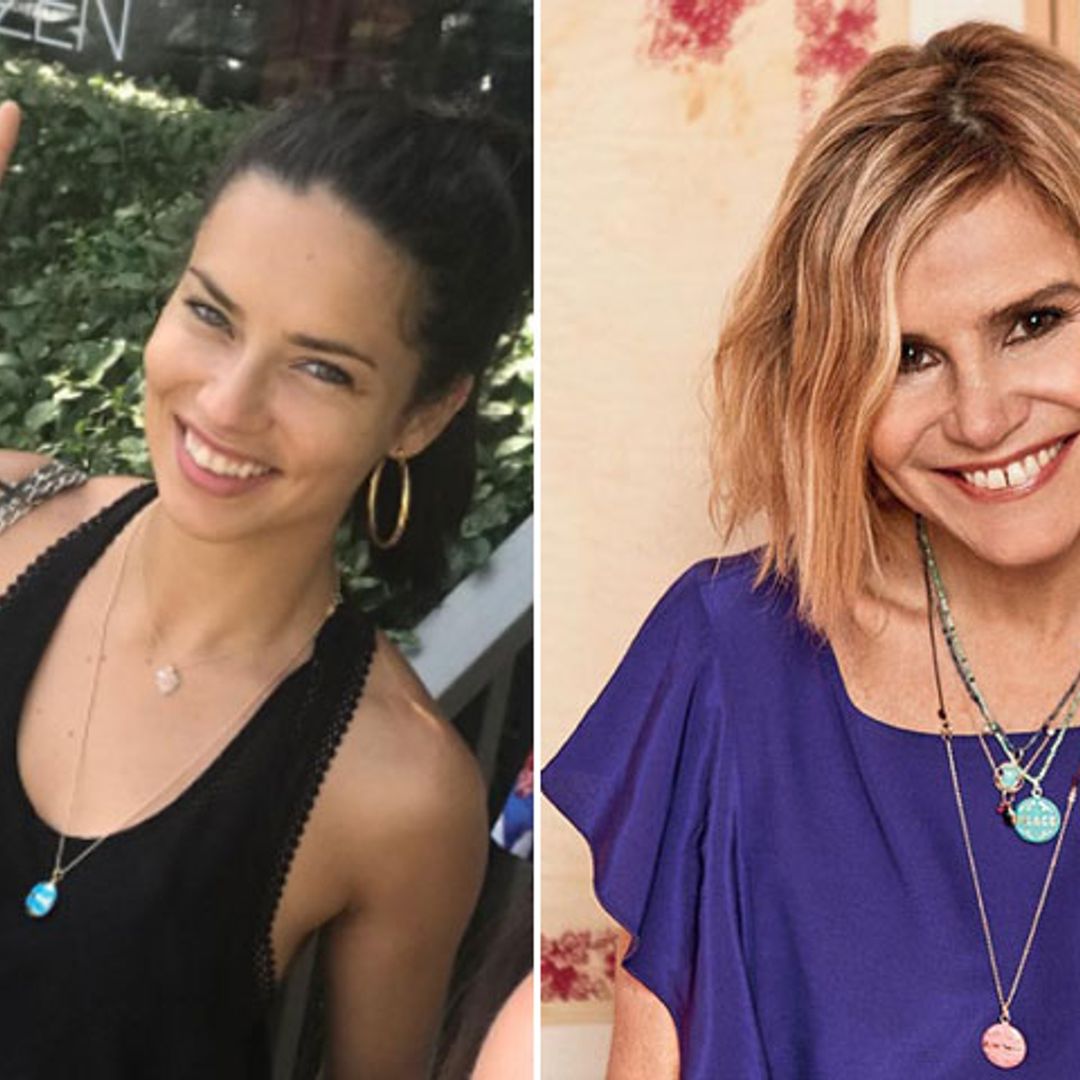 Adriana Lima y  Eugenia Martínez de Irujo, unidas por una joya