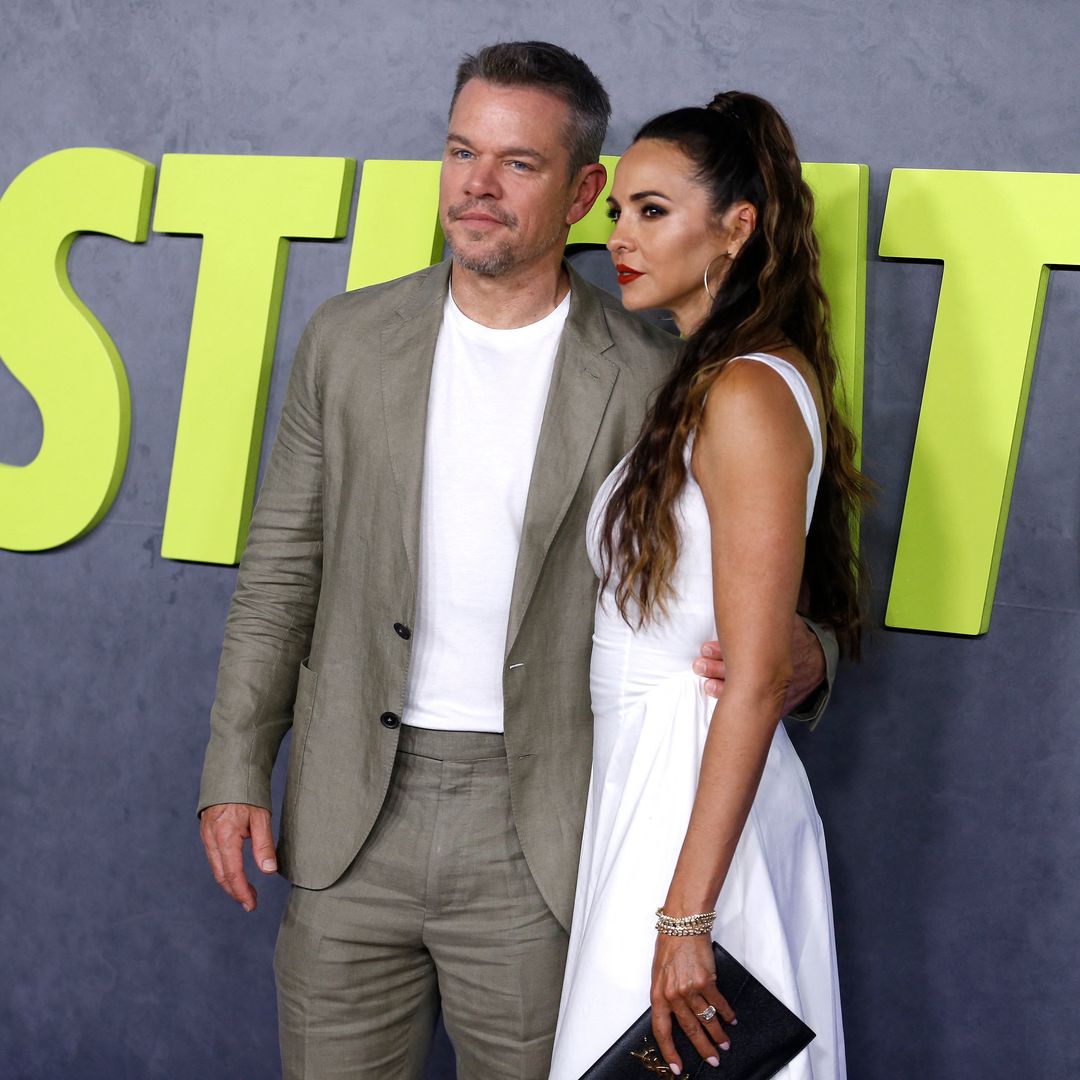 Matt Damon y Luciana Barroso, en el estreno de The Instigators, julio 2024