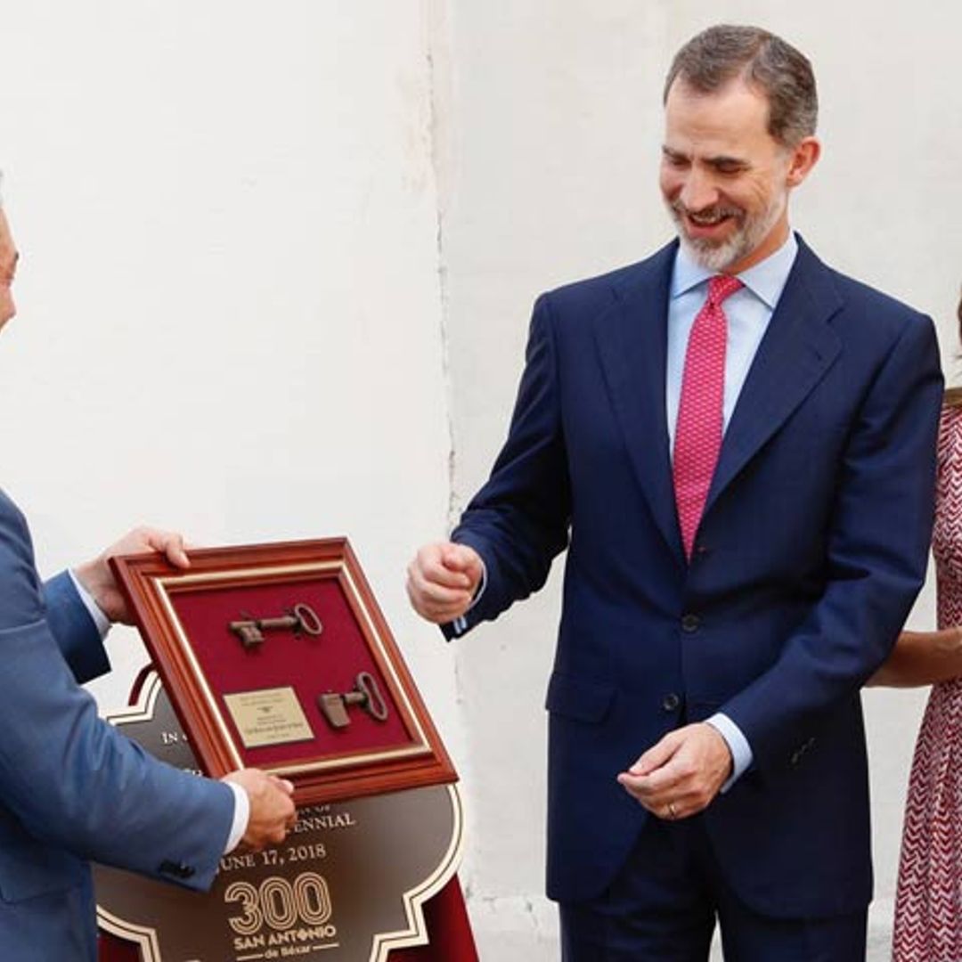 La doble 'misión' de don Felipe y doña Letizia en San Antonio