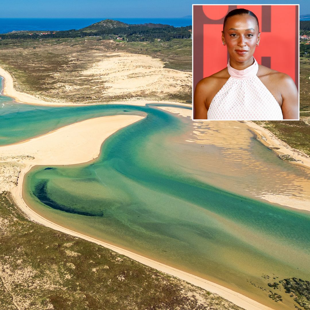 Así es Ribeira, el rincón de Galicia donde Ana Peleteiro fue feliz de niña y ahora vive con su familia entre mar, dunas y castros