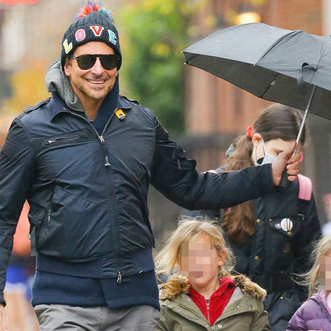 Bradley Cooper, el 'salvador' con paraguas de Lea y sus amigos