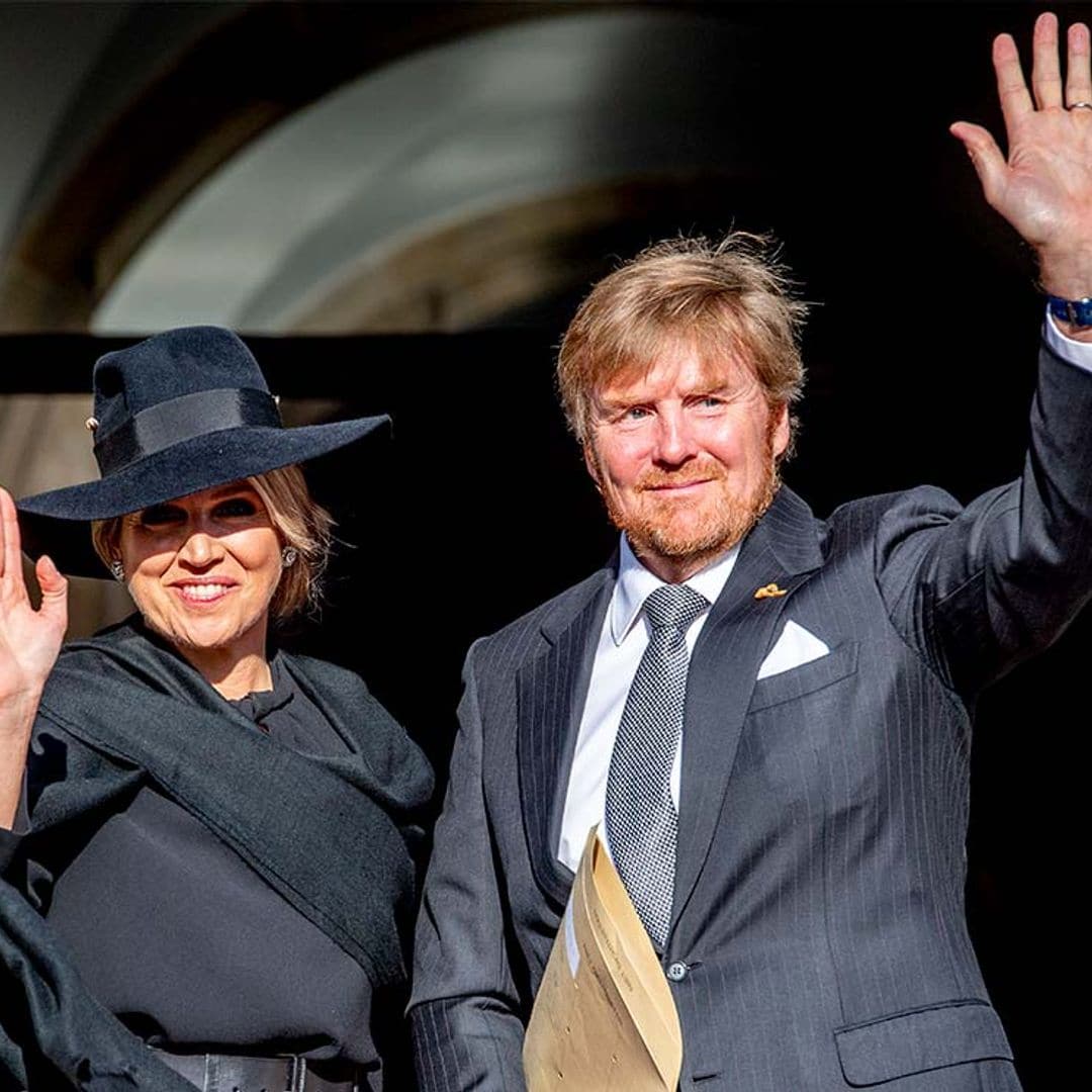 Los 'royals' salen de Palacio para celebrar la liberación de la Segunda Guerra Mundial