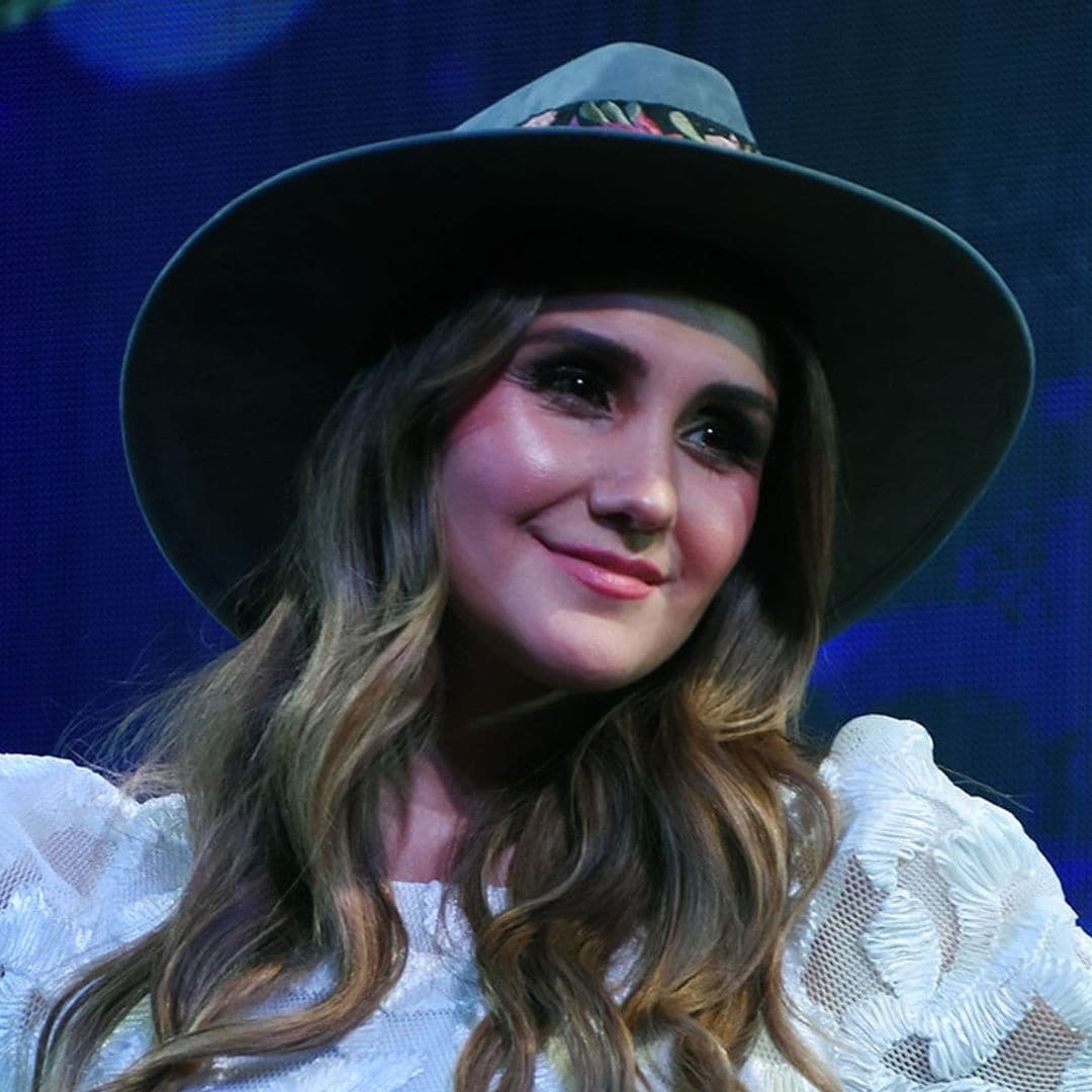 Dulce María sobre la maternidad y su regreso a los escenarios: ‘Me rompe el corazón cada vez que me tengo que ir’