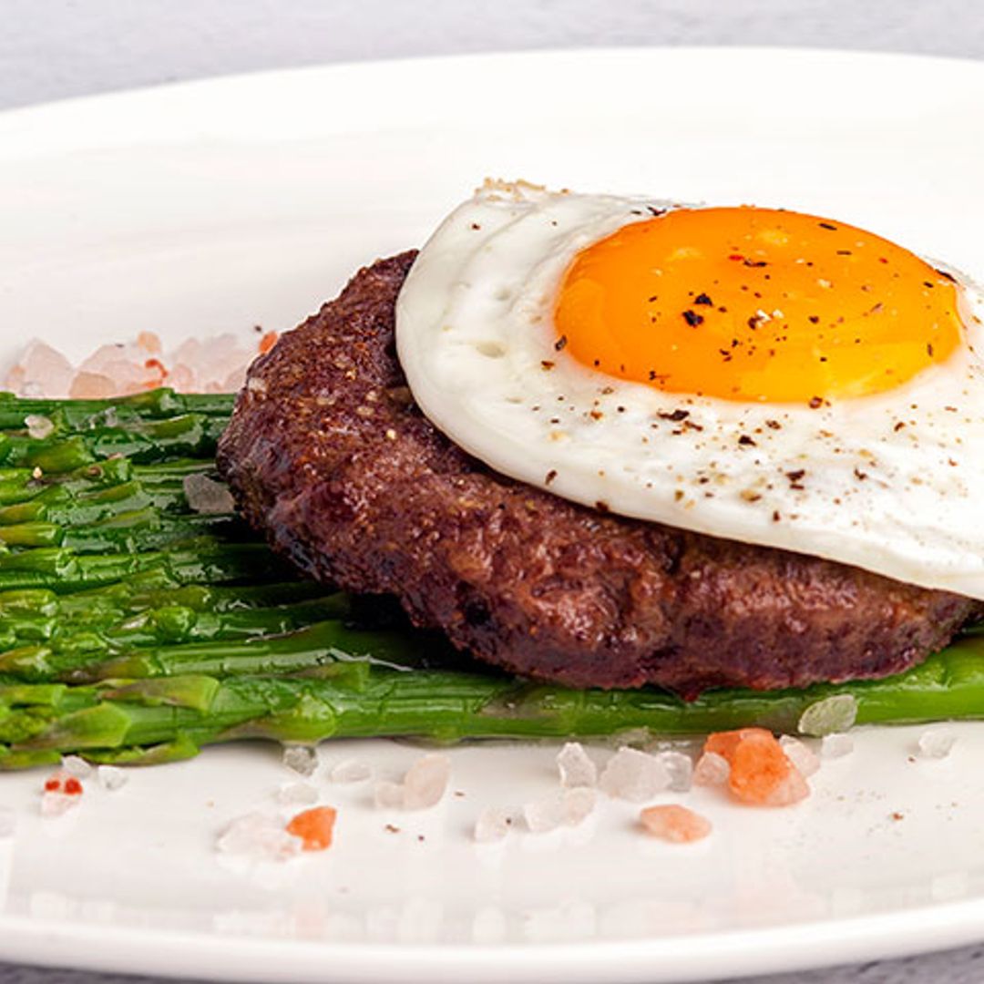 Filetes rusos con huevo y trigueros
