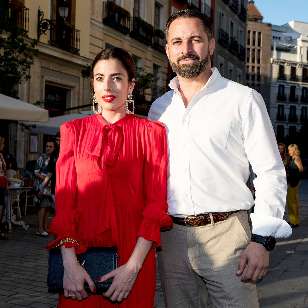 Los tres hijos de Santiago Abascal y Lidia Bedman, ingresados de urgencia: "Uno detrás de otro"