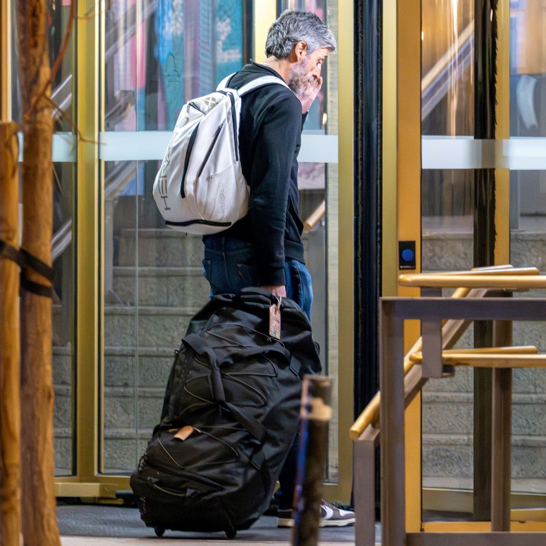 Alfonso de Borbón tomando su camino separado al de Eugenia Silva 

