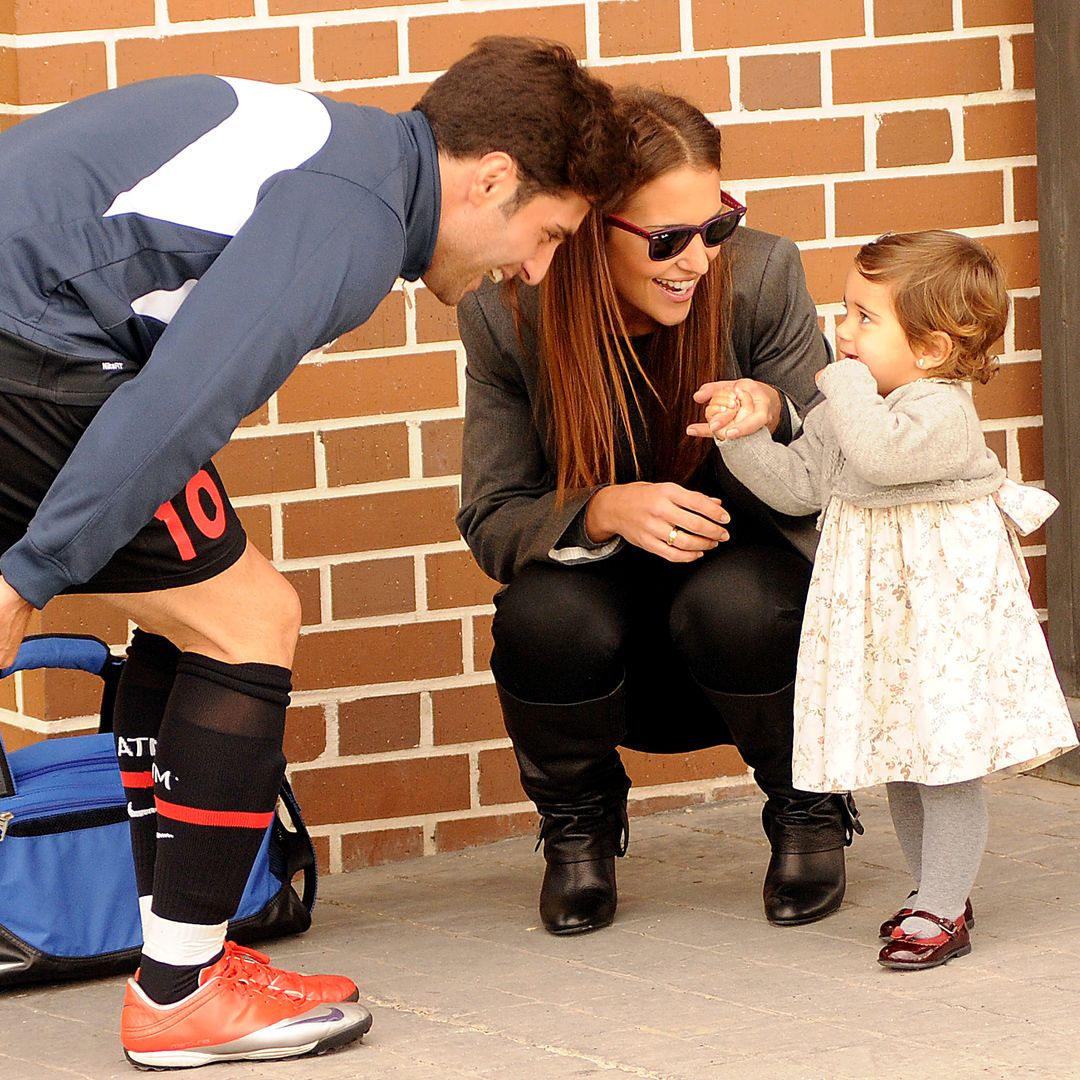 David Bustamante y Paula Echevarría, junto a su hija Daniella, en Madrid. Una entrañable imagen familiar del 15 de noviembre de 2009