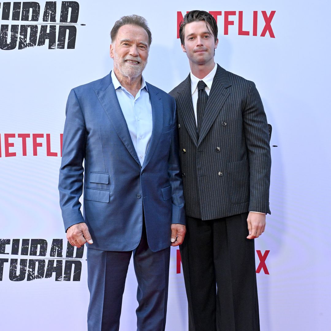 Arnold y Patrick Schwarzenegger muestran su gran complicidad y estilo sobre la alfombra roja