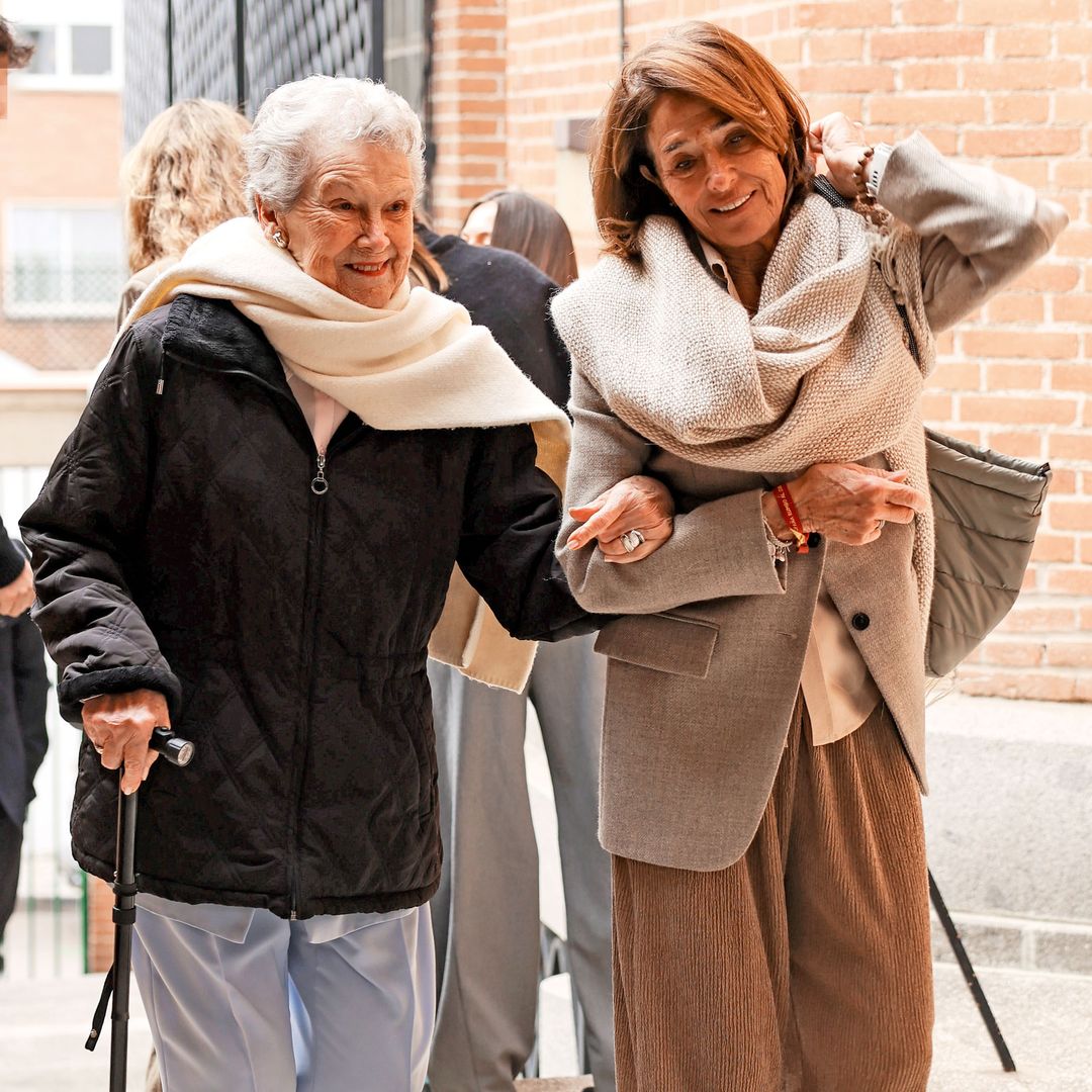 Rita Álvarez, madre de Emilio Aragón, el pilar fundamental de una gran familia y una bisabuela imparable a sus 91 años