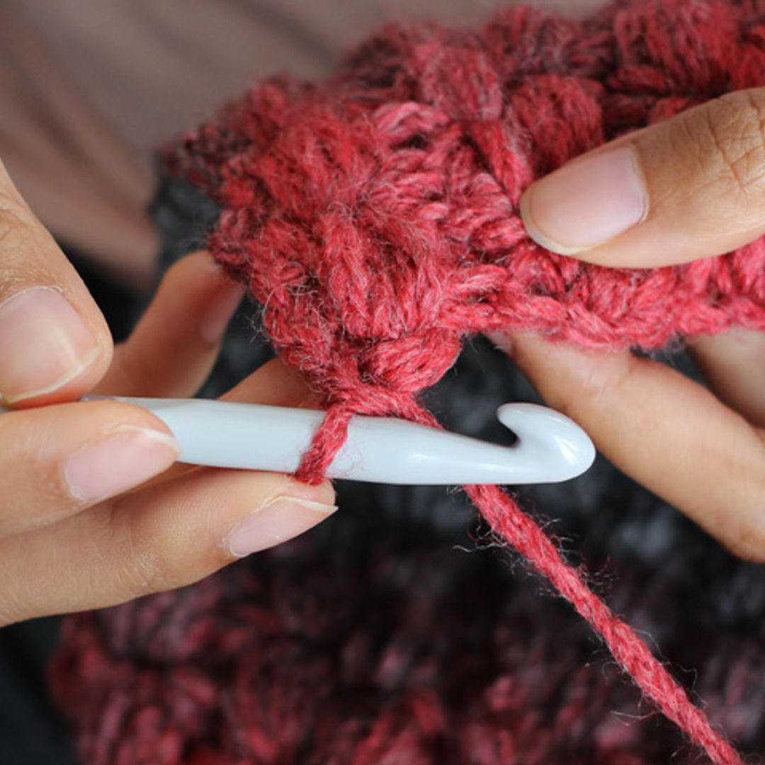 ¡Atrévete con los elementos decorativos de crochet, tricot y punto!