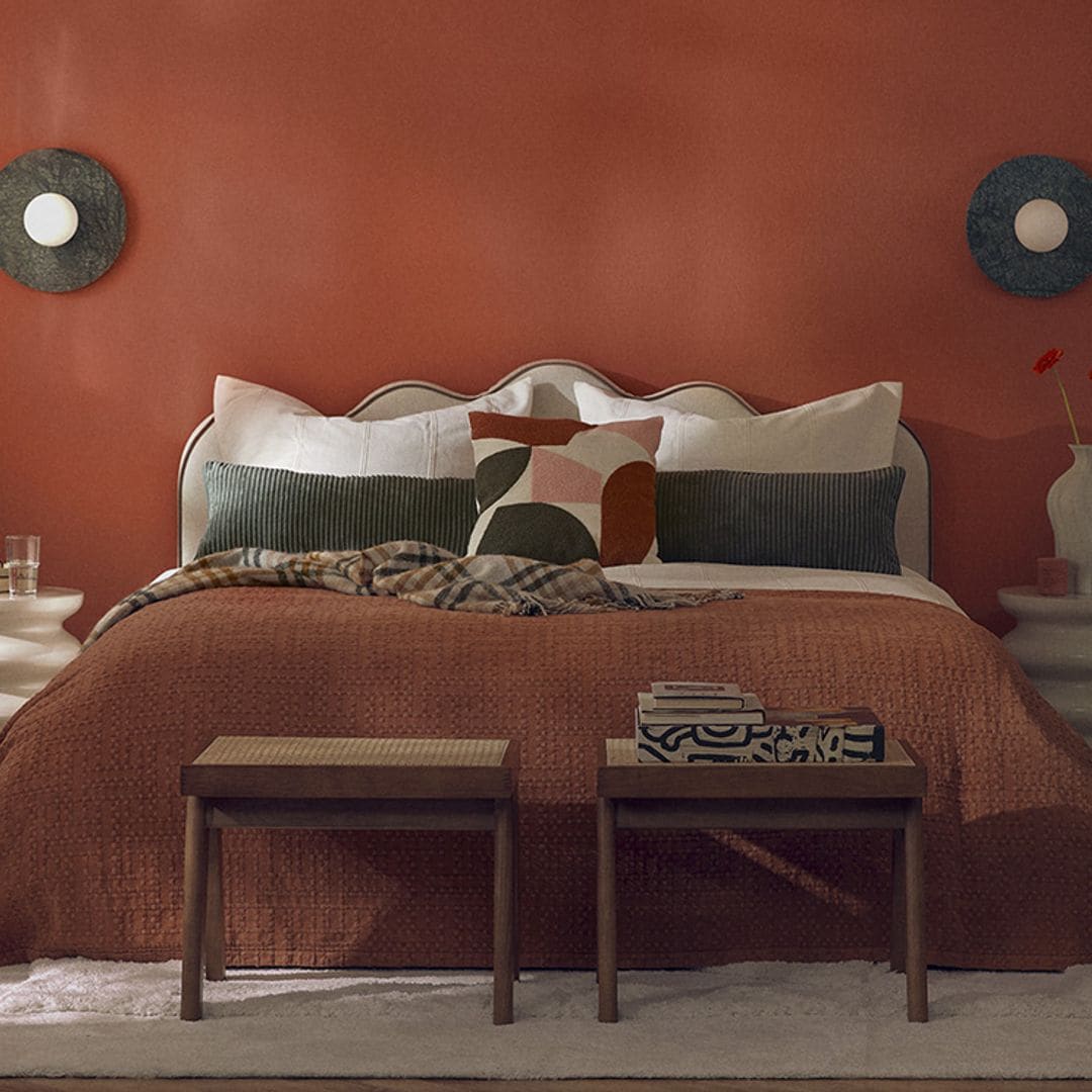 10 mesitas de noche de distintos estilos que elevarán la decoración de tu dormitorio
