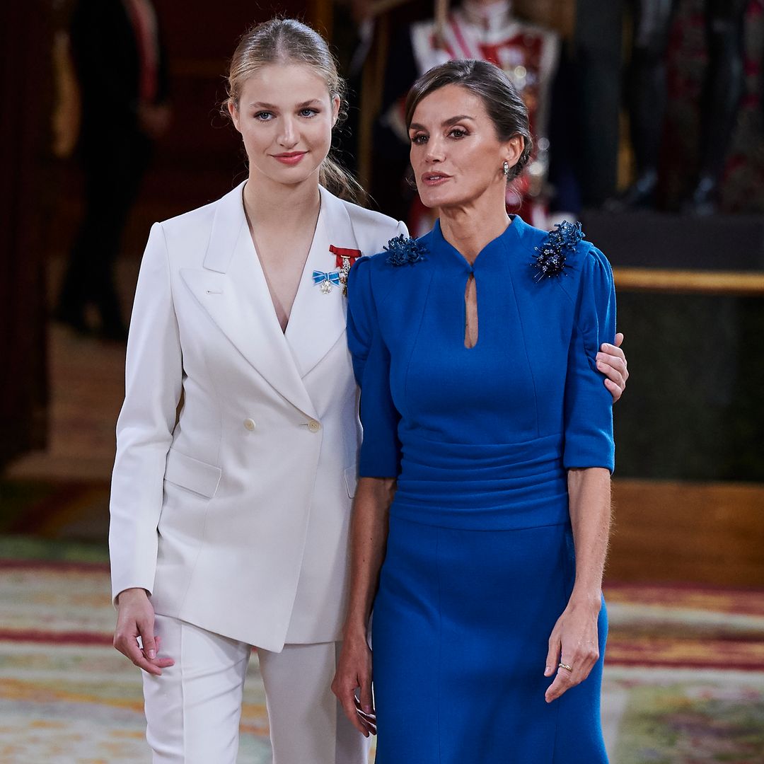 5 ocasiones en las que la princesa Leonor ha rendido homenaje a su madre a través de sus looks: "Su conexión va más allá de la moda"