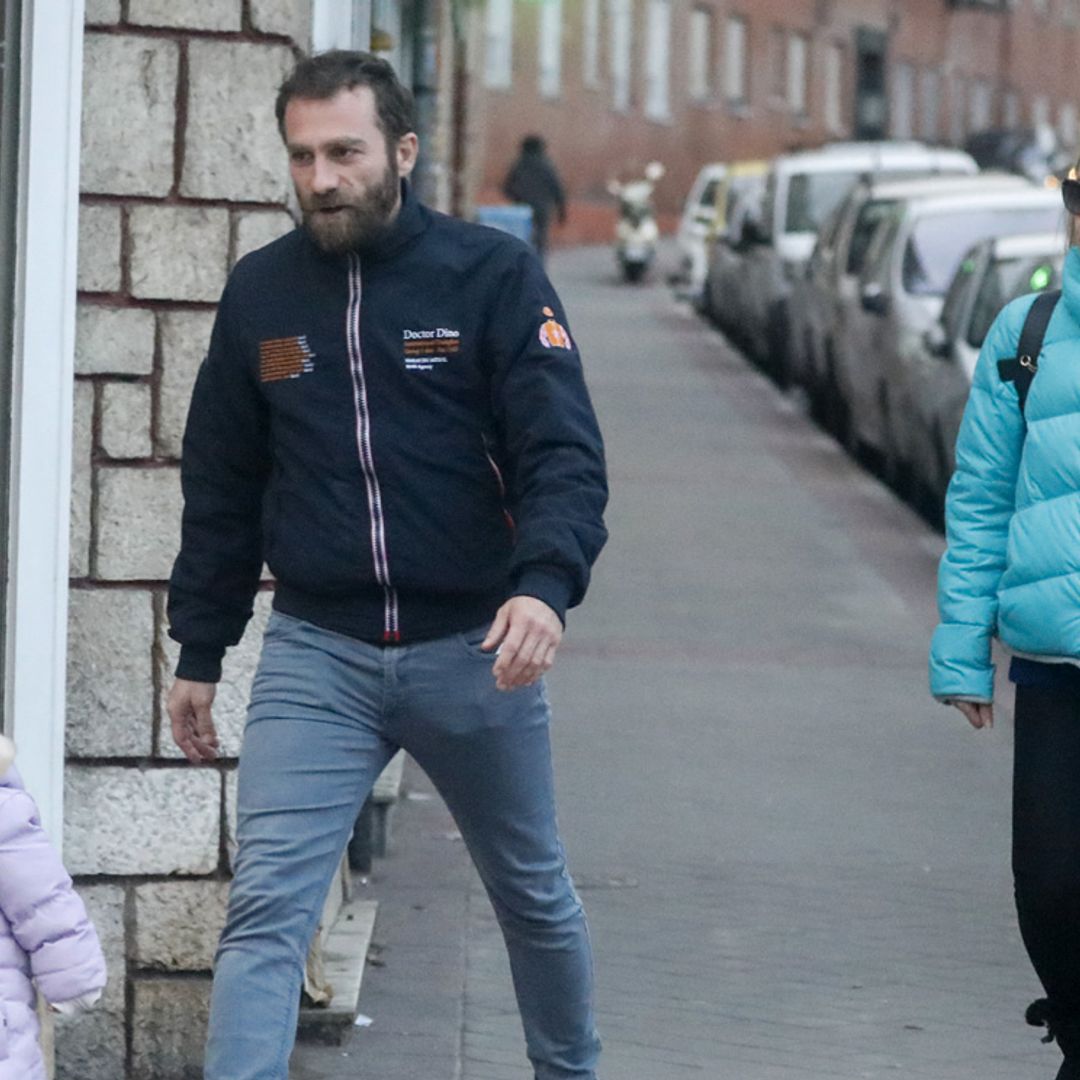 EXCLUSIVA: las imágenes más familiares de Silvia Abascal con su novio y su hija