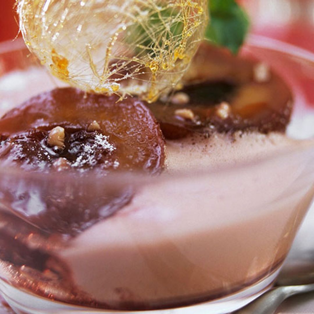 'Mousse' de ciruelas rojas