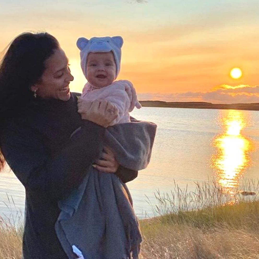 La aventura helada de Lorena Castell con su hijo Río en Islandia