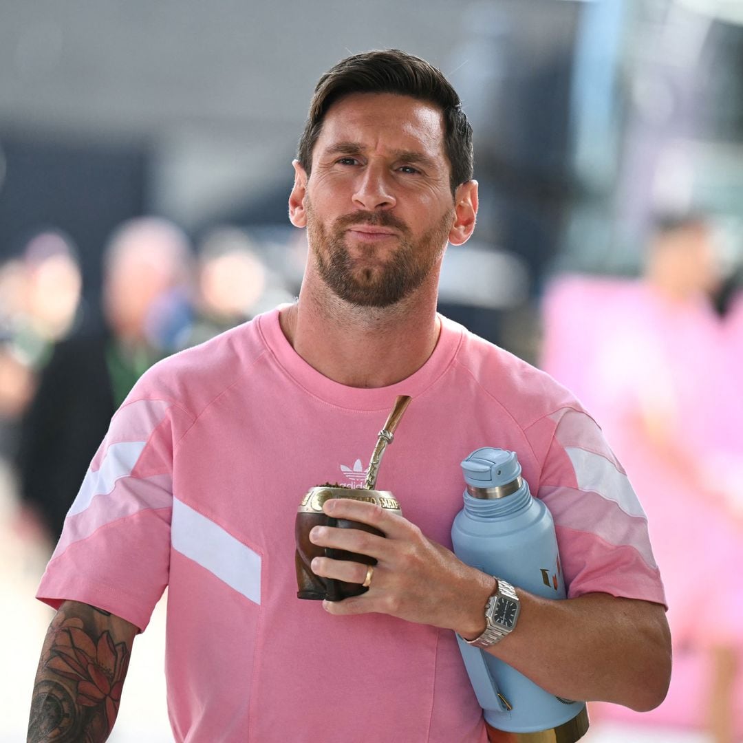 Lionel Messi sustituye el balón por un lujoso bolso XL