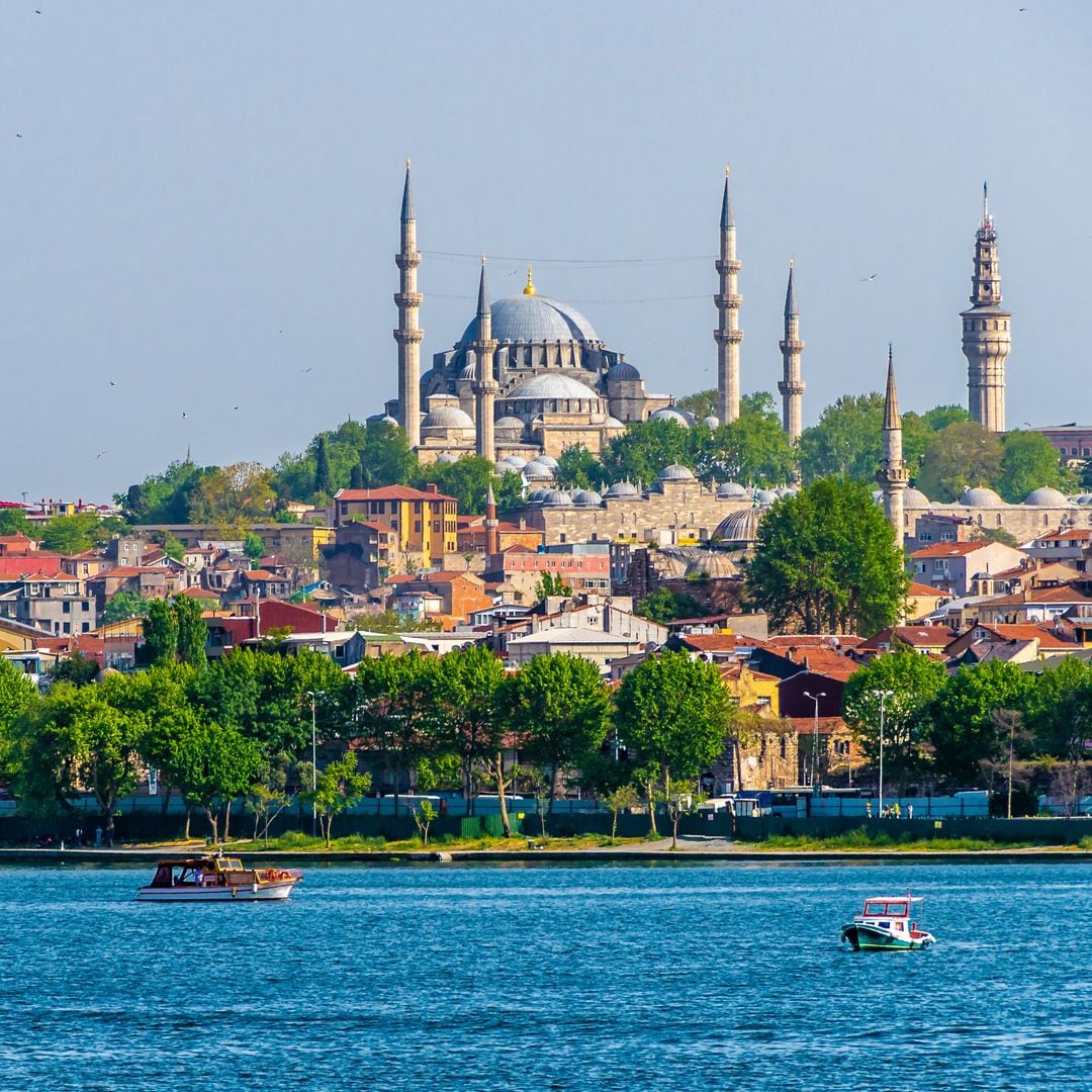 Fener y Balat, un idilio de casas de colores, monumentos y cafés vintage en el Cuerno de Oro de Estambul