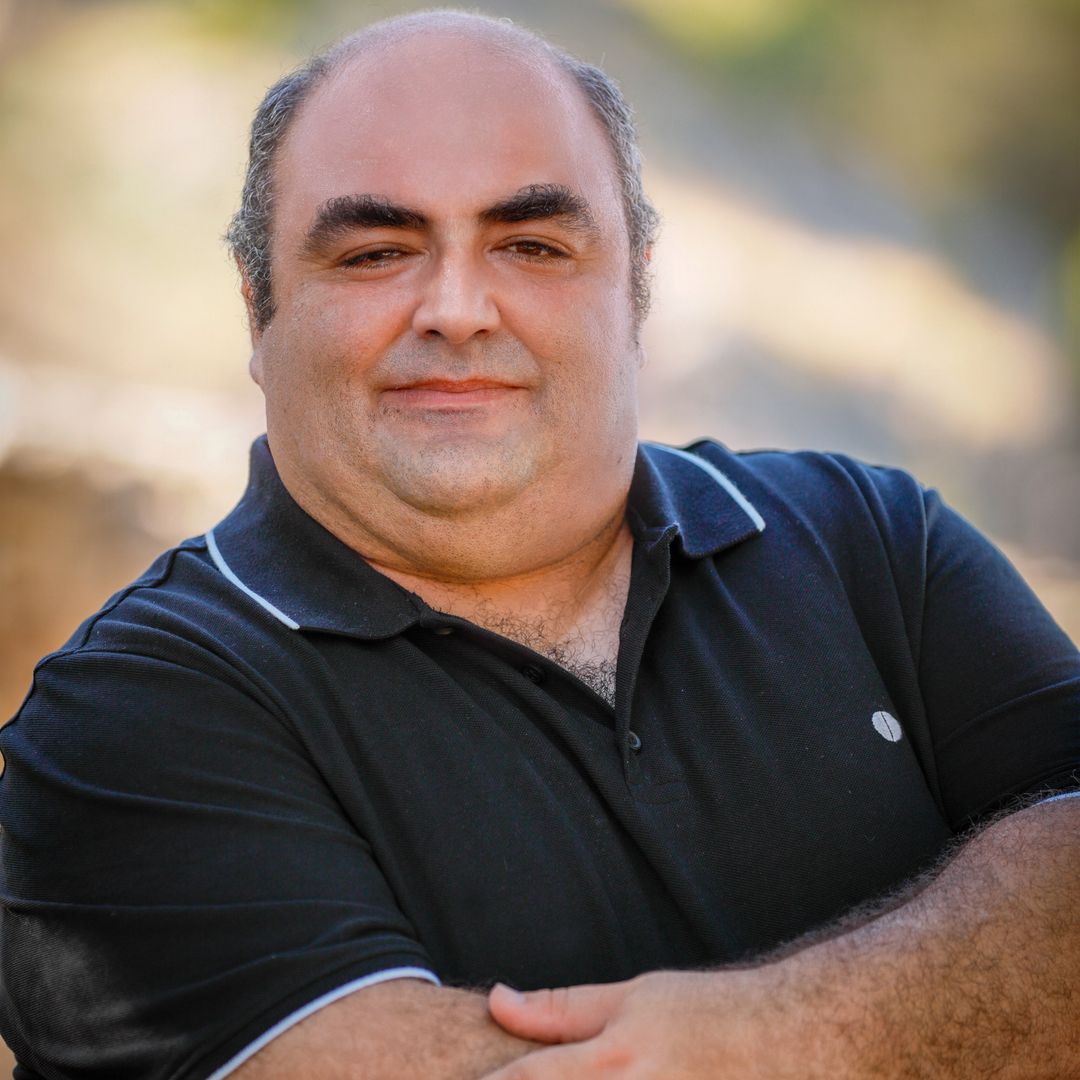 Custodio: del campo a superar a Dan Brown y Ken Follett en ventas.
