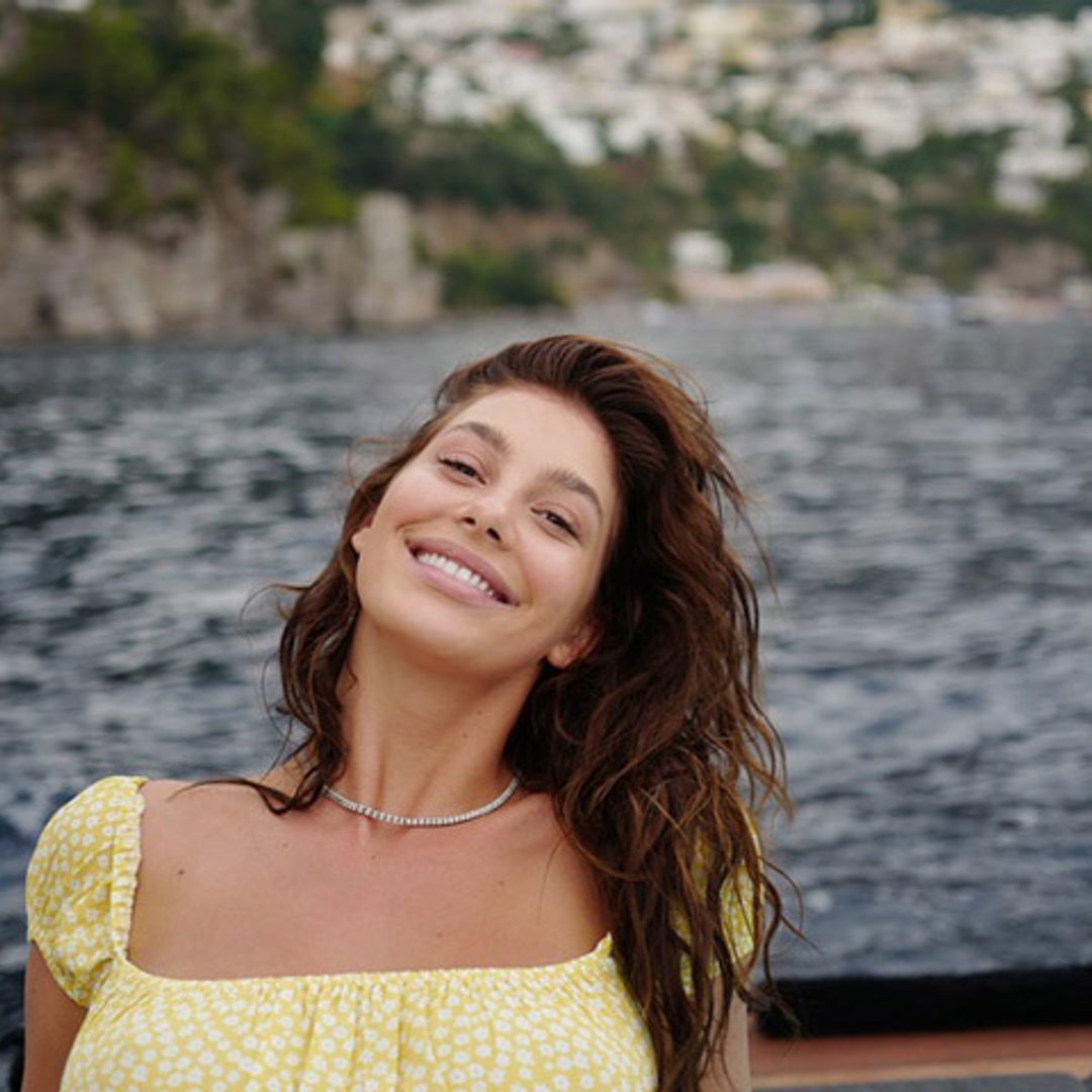 Camila Morrone, la novia de Leo DiCaprio, con quien surca Francia e Italia a bordo de un yate