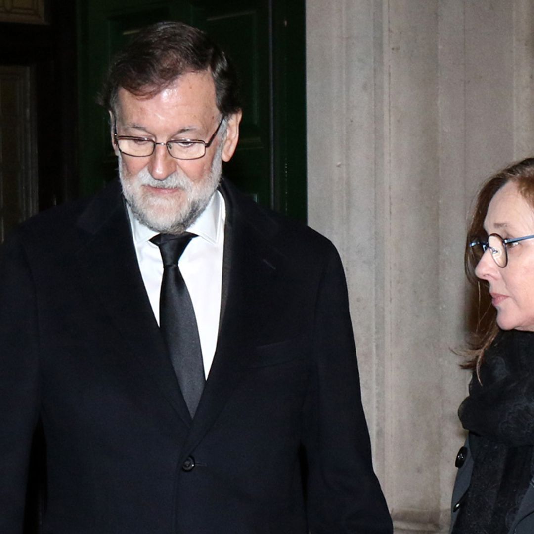 Mariano Rajoy, arropado por numerosos compañeros de partido en el funeral de su hermana