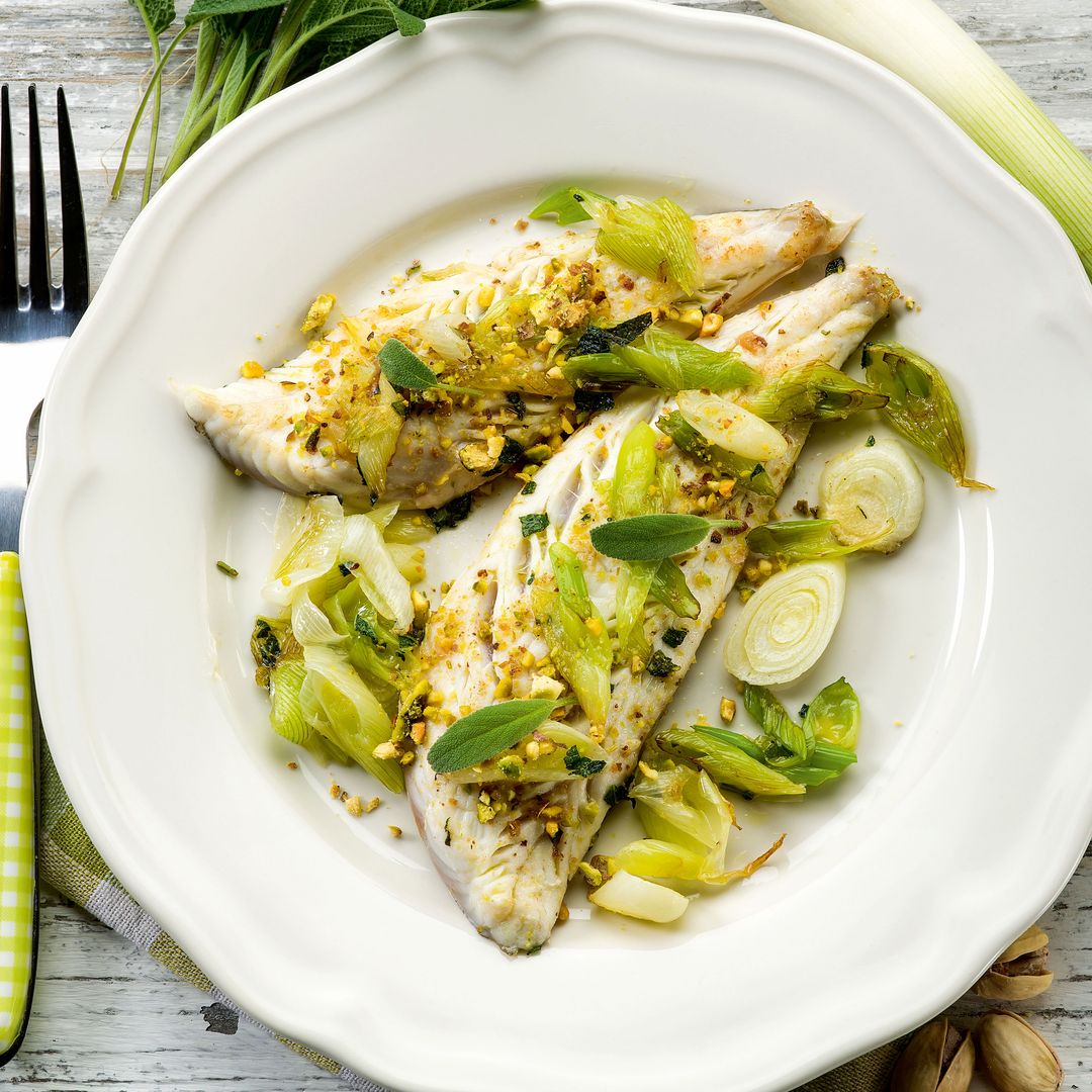 La receta fácil de merluza que te soluciona cualquier comida o cena