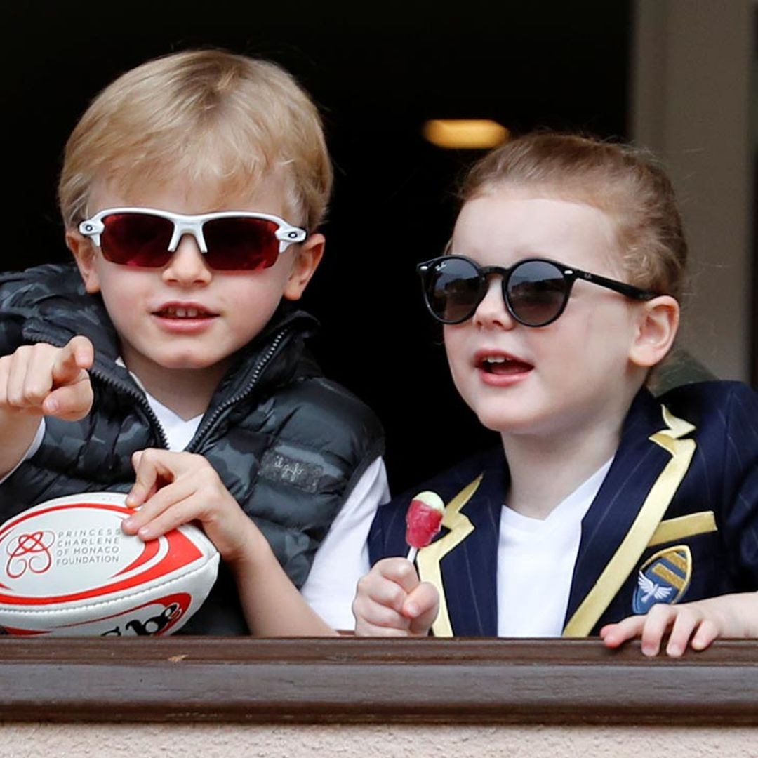 Jacques y Gabriella de Mónaco sorprenden como unos auténticos hinchas del rugby