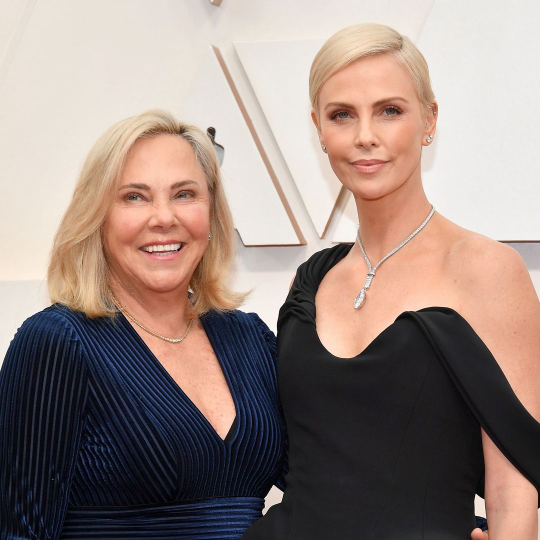 Charlize Theron habla sobre la noche en la que su madre asesinó a su padre para defenderse: "El mensaje era muy claro: 'Esta noche voy a matarte'"