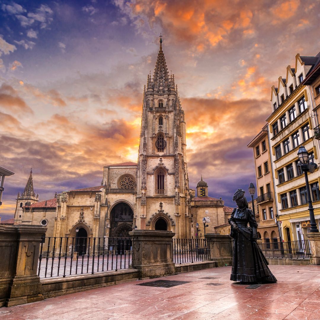 Oviedo en 48 horas: la ciudad de los Premios Princesa de Asturias, paseos con arte, historia, esculturas y dulces
