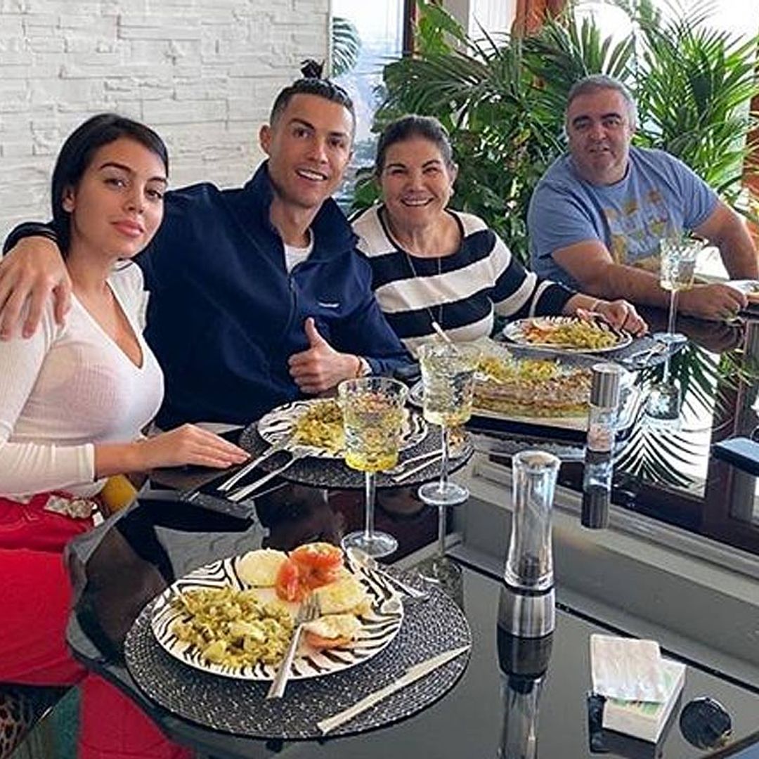 La madre de Cristiano Ronaldo, Dolores Aveiro, recibe el alta y vuelve a casa