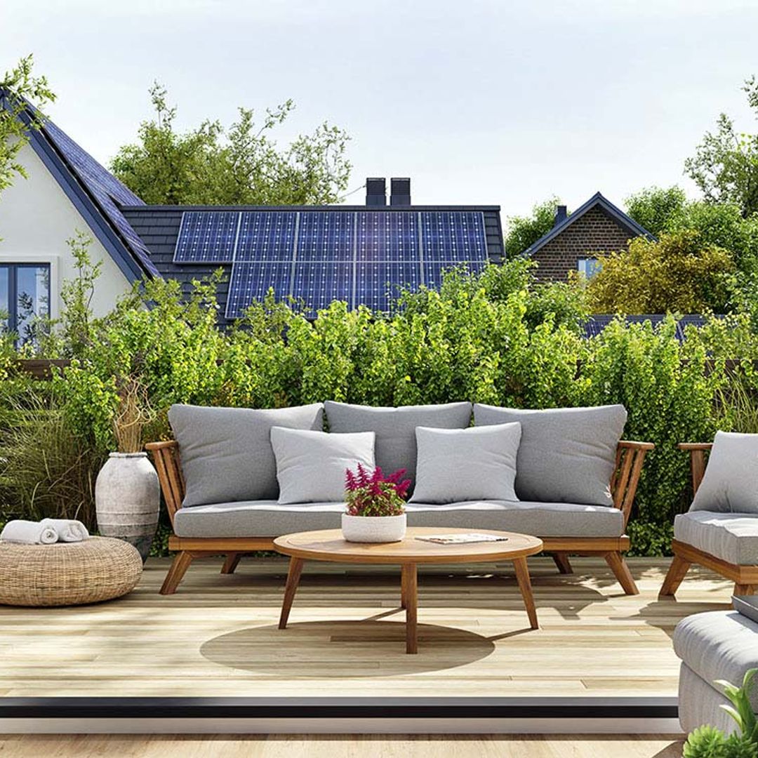 Cómo regar las plantas de la terraza este verano