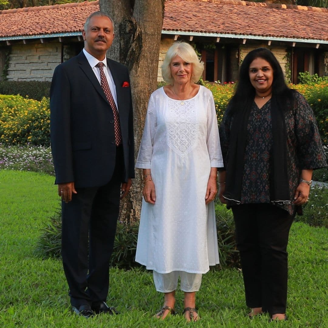 Reina Camilla con autoridades de India en su visita 