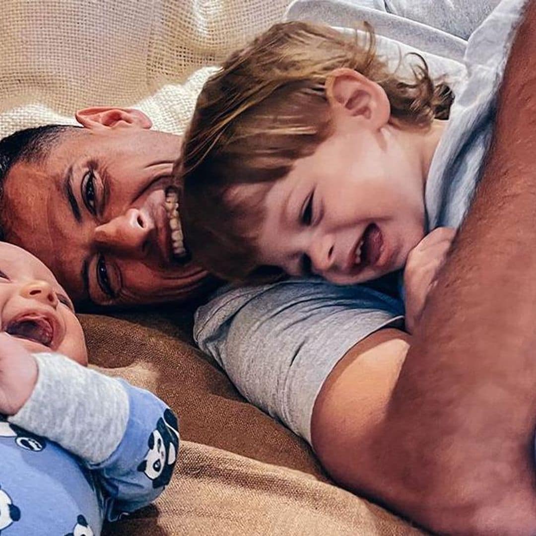 ‘Chicharito’ Hernández rompe en llanto por estar separado de sus hijos: ‘He experimentado mucho dolor’