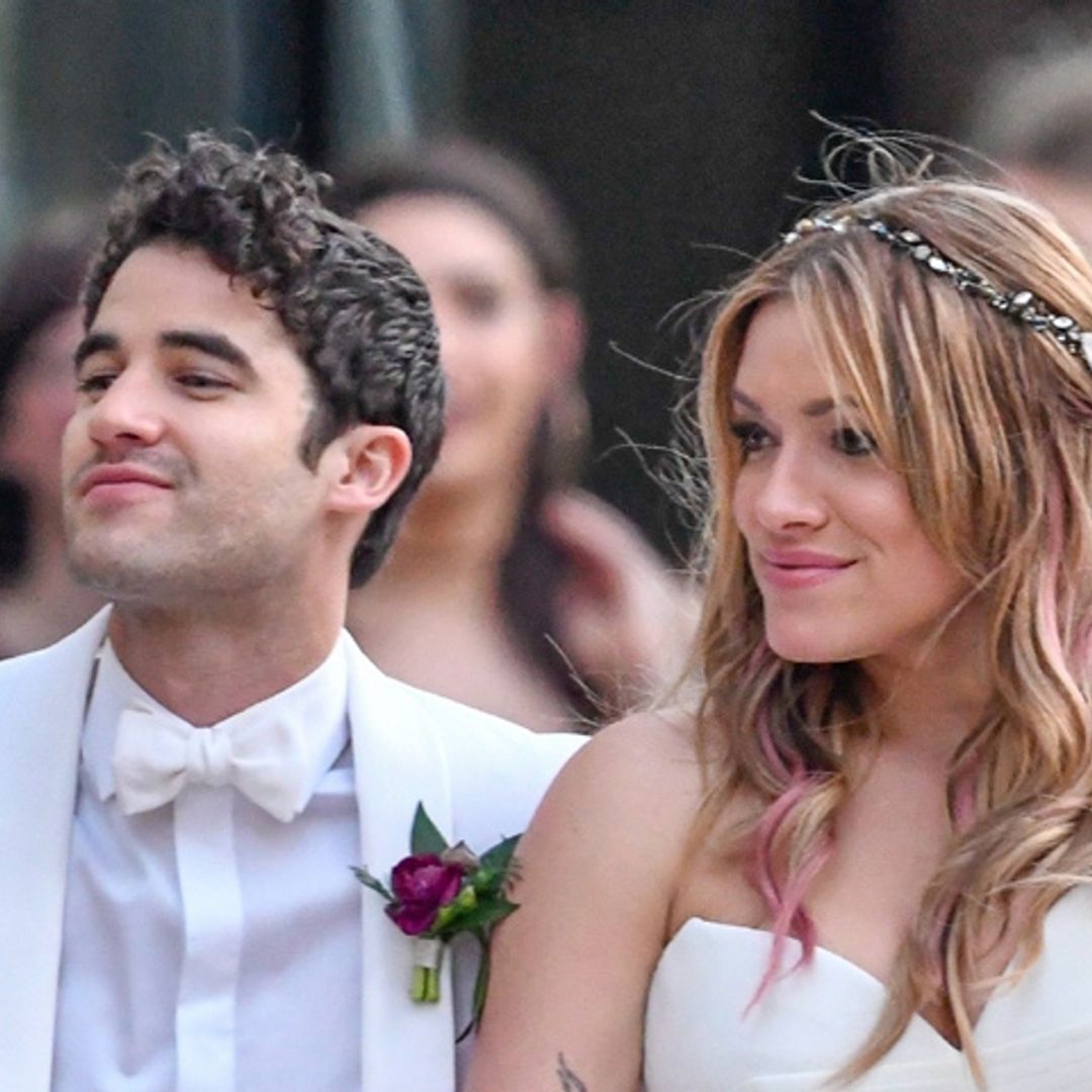 ¡No sin mis botas!  La novia de Darren Criss, la gran protagonista en el día de su boda