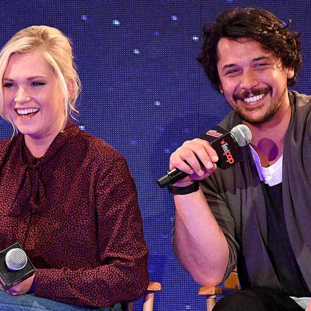 Los protagonistas de 'Los 100' se han casado... ¡y ni siquiera los fans sabían que estaban juntos!