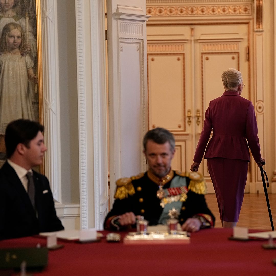 Plano medio de Federico y Christian de Dinamarca tras la abdicación de Margarita