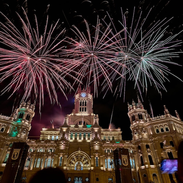 Madrid, celebración del día de la Hispanidad, el 12 de octubre, en el Palacio de Cibeles, actual ayuntamiento
